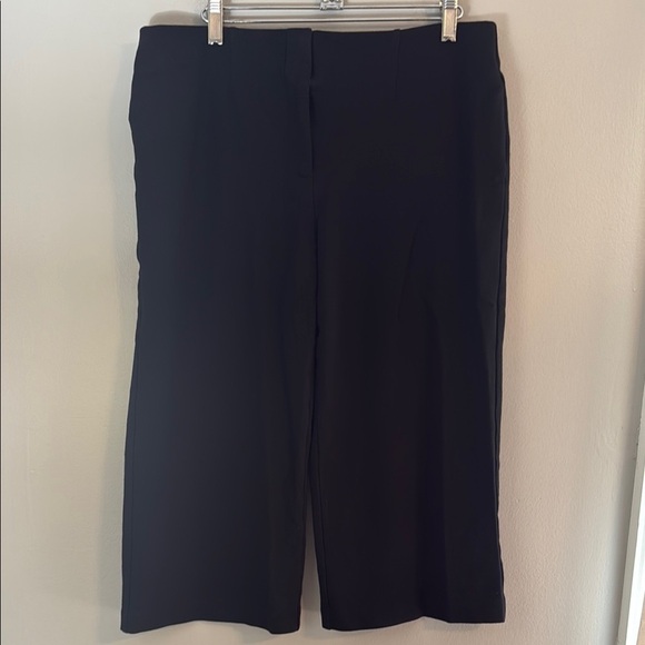Chico's The Ultimate Fit Black Ponte Wide-Leg Crop Pants Size M/8 - Picture 2 of 15